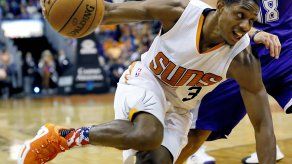 Eric Bledsoe aporta 19 puntos a paliza de Suns sobre Kings