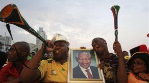 Mundial: Un familiar conducí­a auto en que murió bisnieta de Mandela