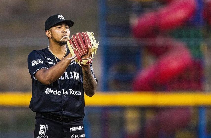 Humberto Mejía vuelve a brillar en el béisbol mexicano