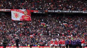 Manchester United se despide a Casemiro y Bruno Fernandes hace historia