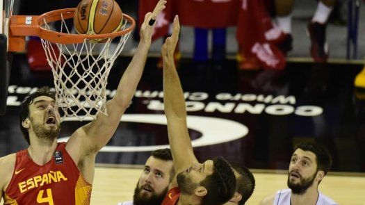 España gana a Serbia (89-73) y se enfrentará a Senegal en octavos del Mundial