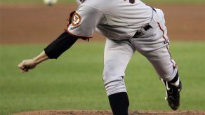 Jonathan Sánchez aleja distracciones para atraer victorias