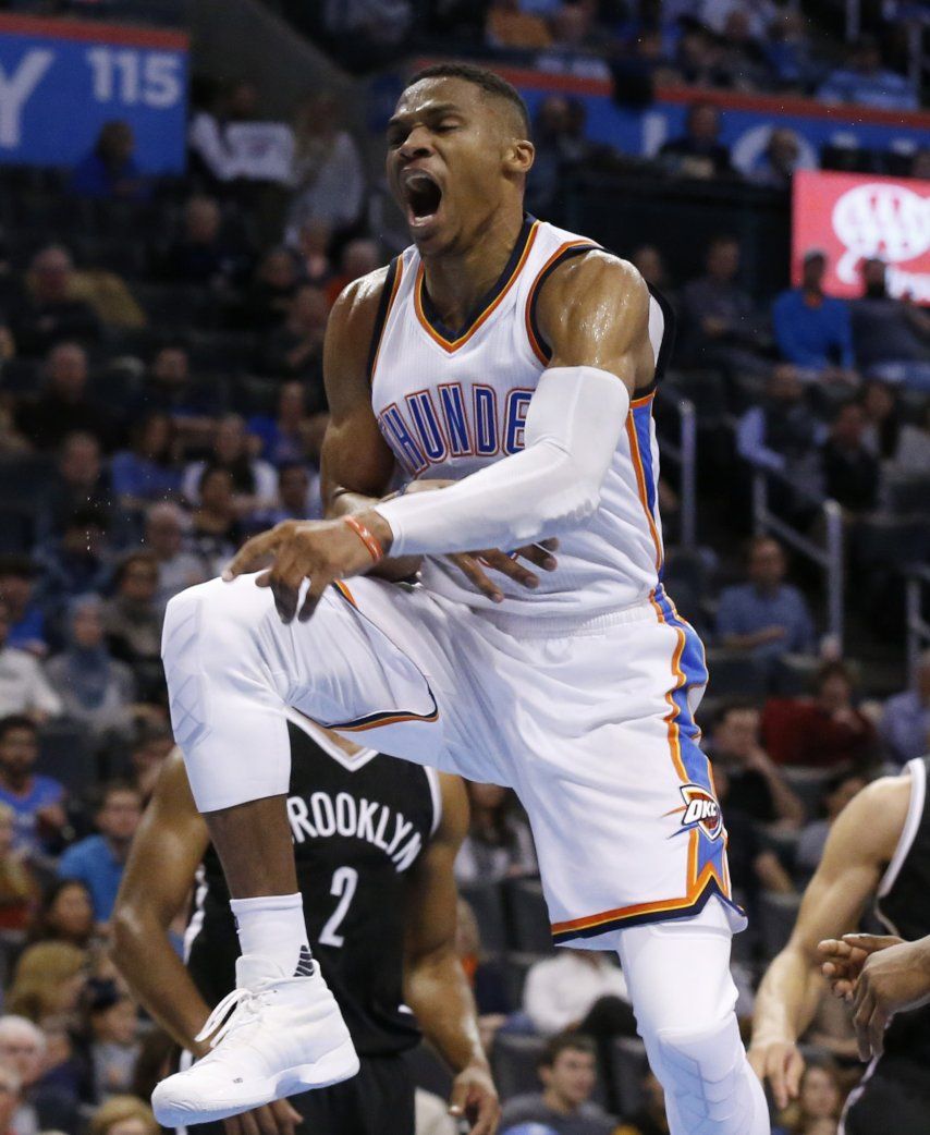 Durant y Westbrook frenan racha de Nets en Oklahoma City