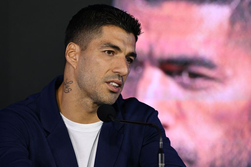 Luis Suárez anuncia que el viernes disputará su último partido con Uruguay