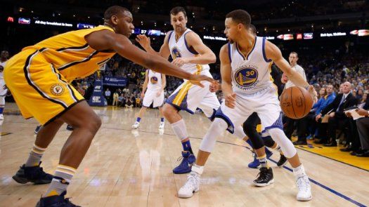 Stephen Curry sigue como líder anotador en la NBA