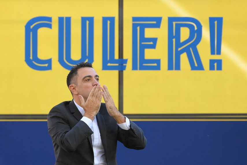 El Barça presenta a Xavi y su afición se vuelve a ilusionar