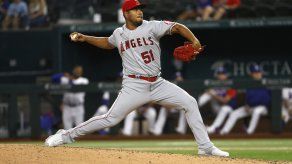 Jaime Barría con gran relevo para los Angels en la MLB