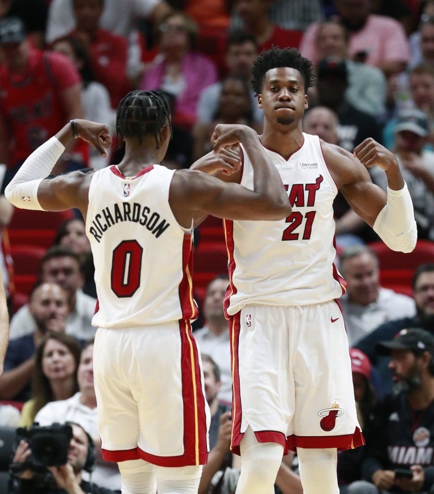 Carrera de 21-0 guía al Heat a triunfo sobre Pistons