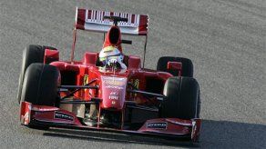 Ferrari presenta el F60 con el que buscará destronar a Hamilton