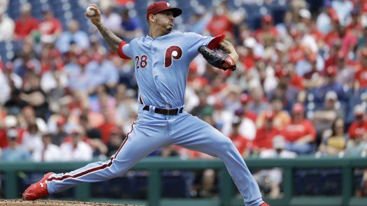 Velásquez y Santana guían a Filis a vencer 6-3 a Gigantes