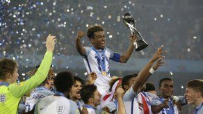 Inglaterra vence a España en final de Mundial Sub17