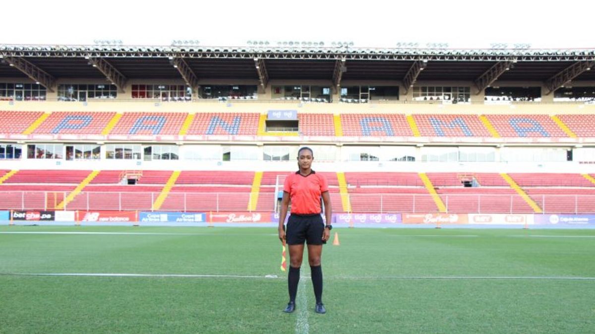 Árbitra panameña Katherine Prescod
