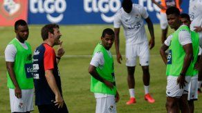 Jair Catuy no está en los planes de Christiansen para la Copa Oro