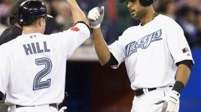 Alex Rí­os resuelve victoria de los Azulejos con un jonrón