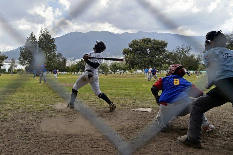 Venezolanos en Quito: el sóftbol contra la nostalgia