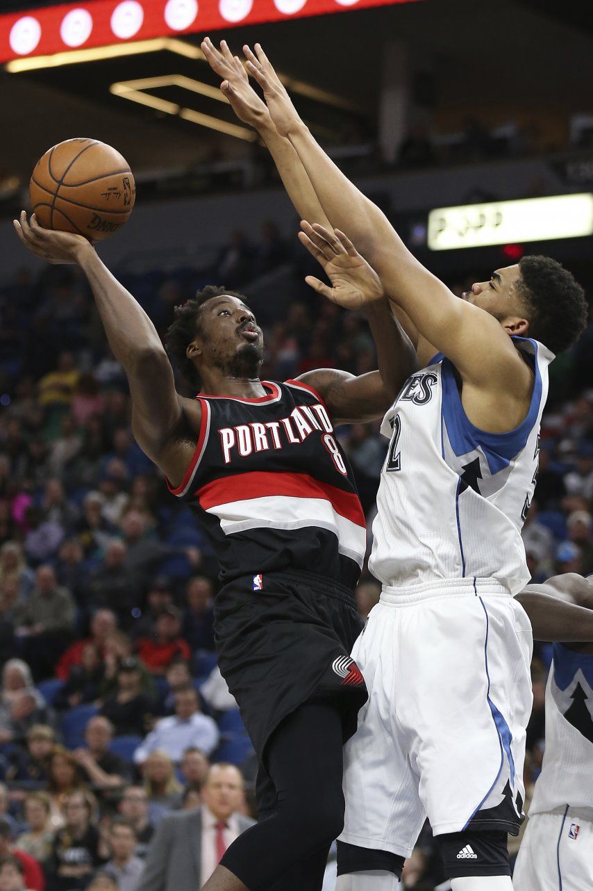 Twolves frenan racha de 6 victorias de Blazers