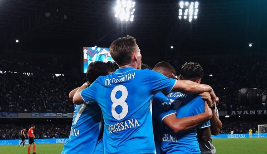 Napoli vence al Monza y es el nuevo líder de la Serie A