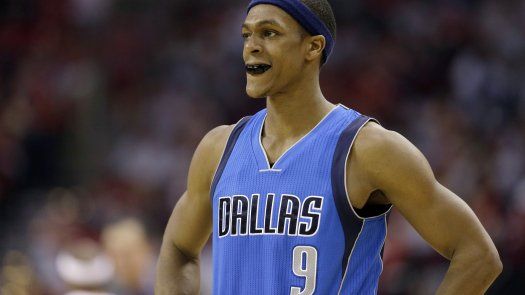 Los Mavericks dejan fuera a Rondo de los playoffs