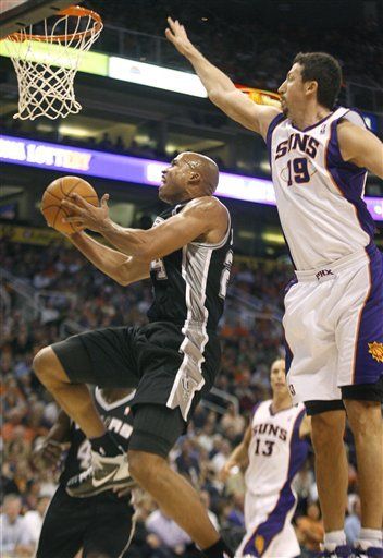 NBA: Spurs 112, Suns 110; Triples de Jefferson logran victoria