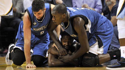 LaVine, Towns y Wolves se imponen a diezmados Grizzlies