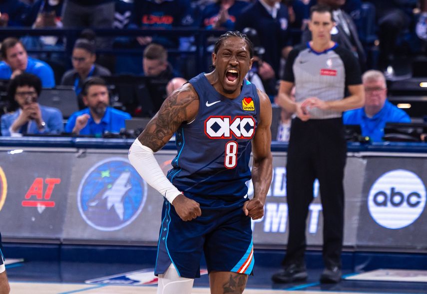 NBA: Jalen Williams abandonó la duela por lesión en el tendón de la corva