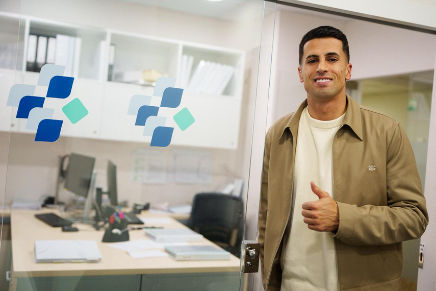 João Cancelo superó el reconocimiento médico con el FC Barcelona