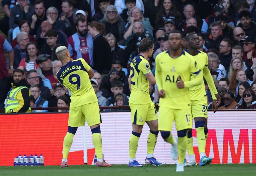 El Tottenham vence al Aston Villa y sale del descenso