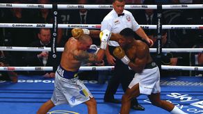 Oleksandr Usyk es el nuevo campeón de los pesos pesados