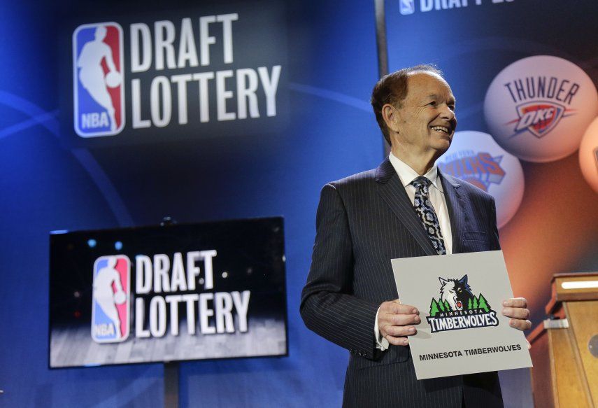 Los T-Wolves ganan la lotería del draft de la NBA