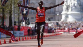 Wilson Kipsang gana su segundo maratón de Londres