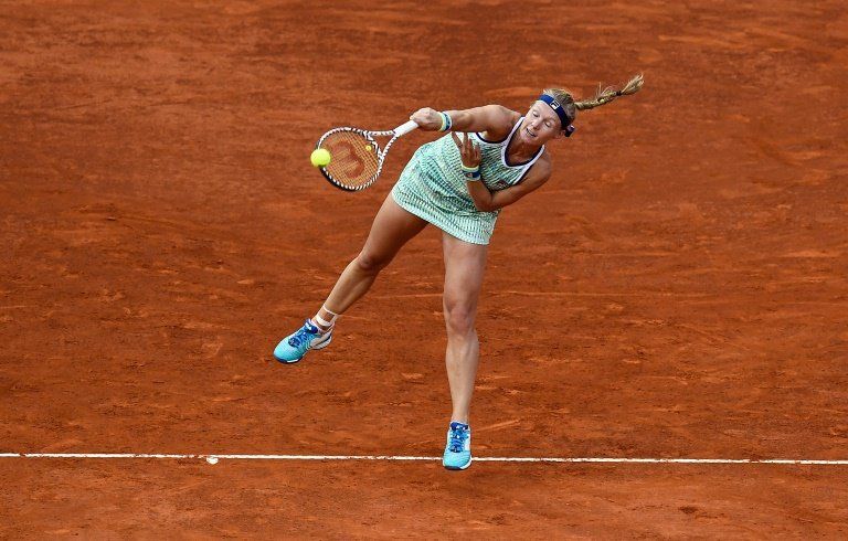 Halep y Bertens jugarán la final del torneo de Madrid
