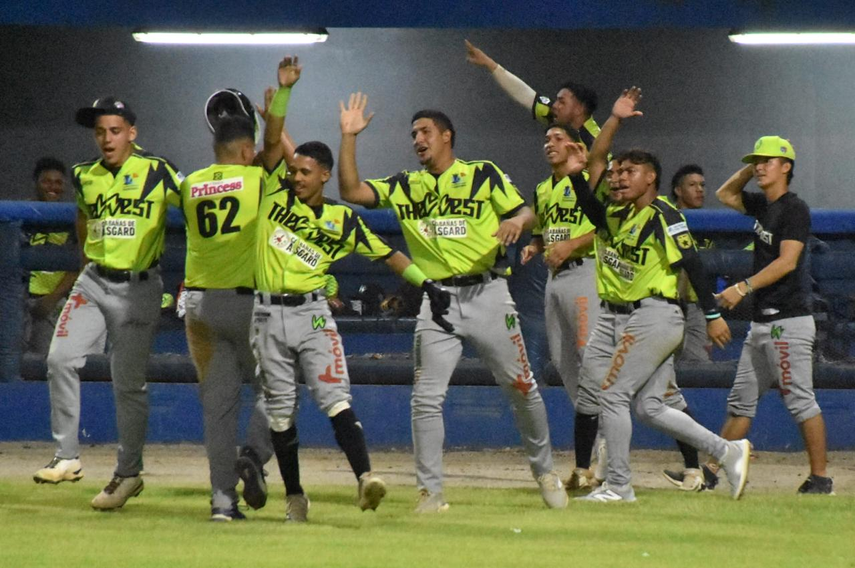 Nacional de Béisbol U23: Panamá Oeste y Chiriquí inician las semis con el pie derecho