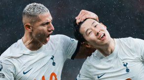 Tottenham gana y se mete en la pelea por puestos de Champions