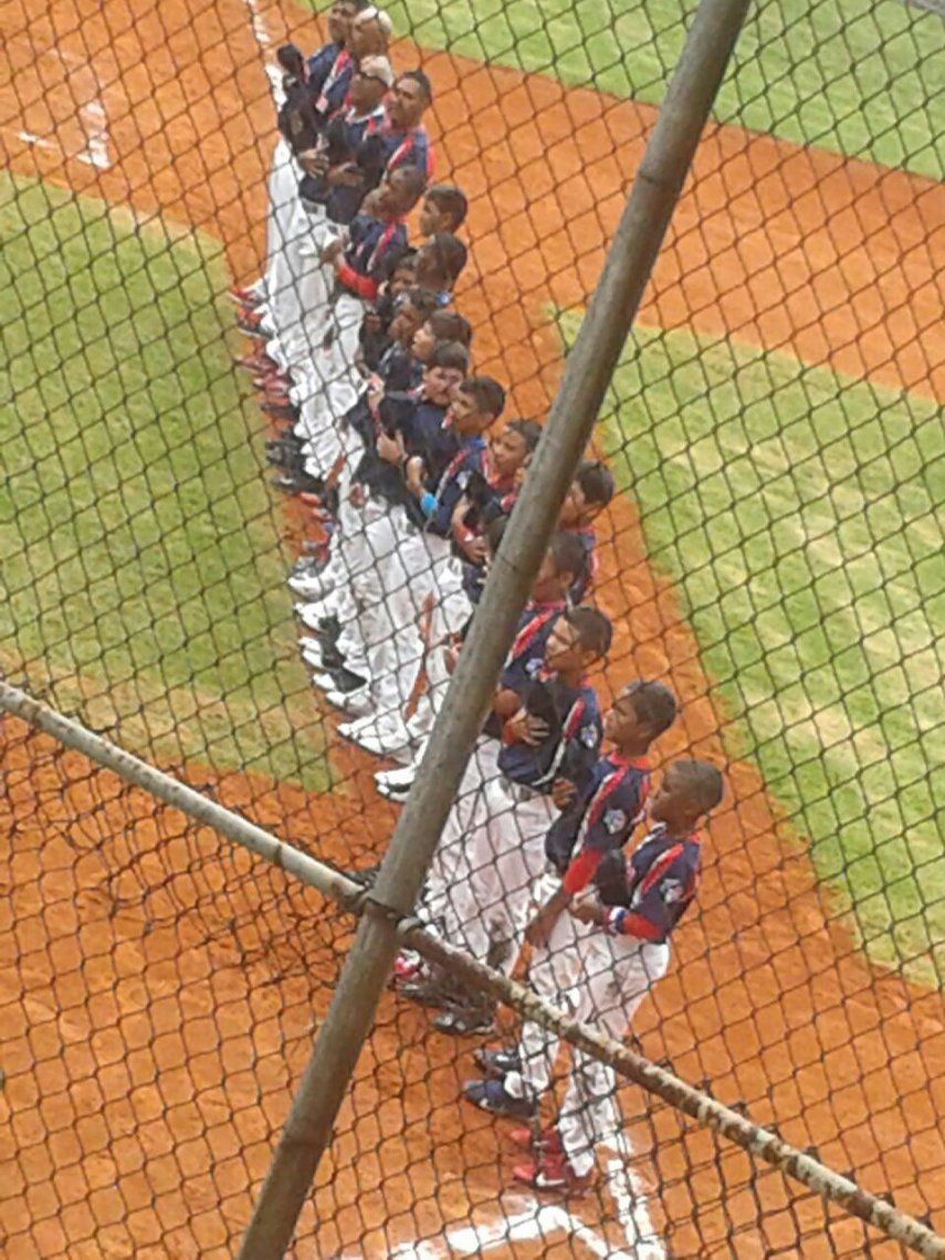 Panamá vence a Colombia y debuta en Panamericano de Béisbol Sub10