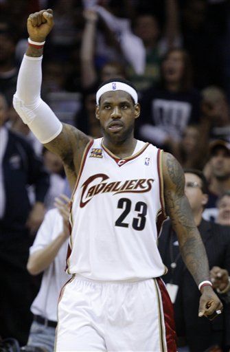 NBA: Cavaliers 96, Bulls 83; LeBron y Shaq dan primer paso