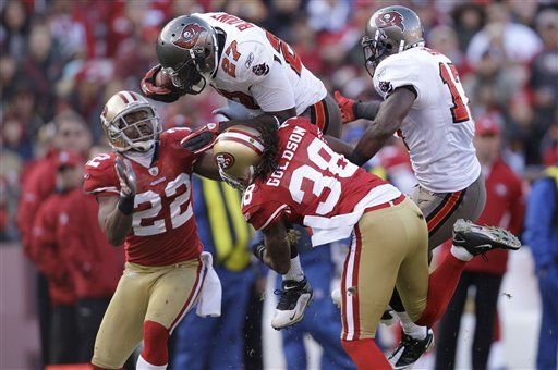 NFL: Buccaneers 21, 49ers 0; Freeman gana 136 yardas por aire