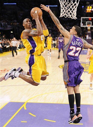 NBA: Lakers 132, Suns 106