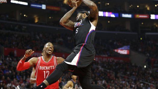 Harden anota 46, Rockets remontan y ganan a Clippers