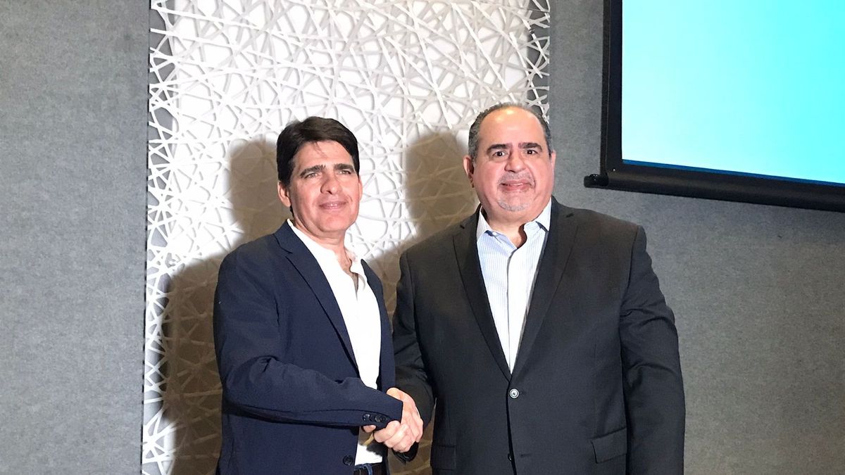 Vicente Carretero y Jorge Tzortzatos en la conferencia de prensa del Tour Panamá 2022&nbsp;