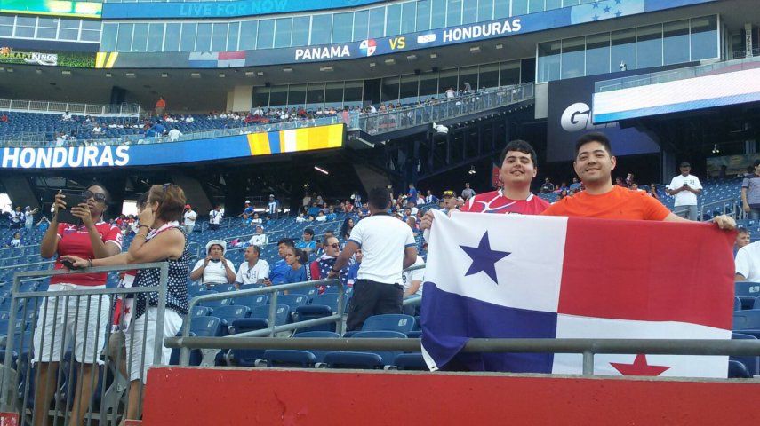 La Marea Roja apoyando a Panamá en Copa Oro