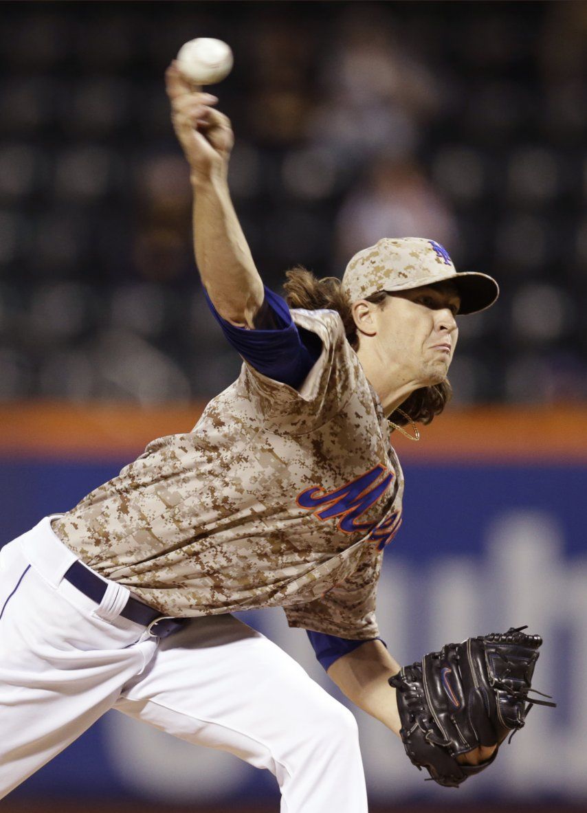DeGrom iguala marca de ponches, Marlins ganan