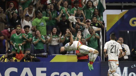 Oro: México sufre pero avanza a cuartos como primero