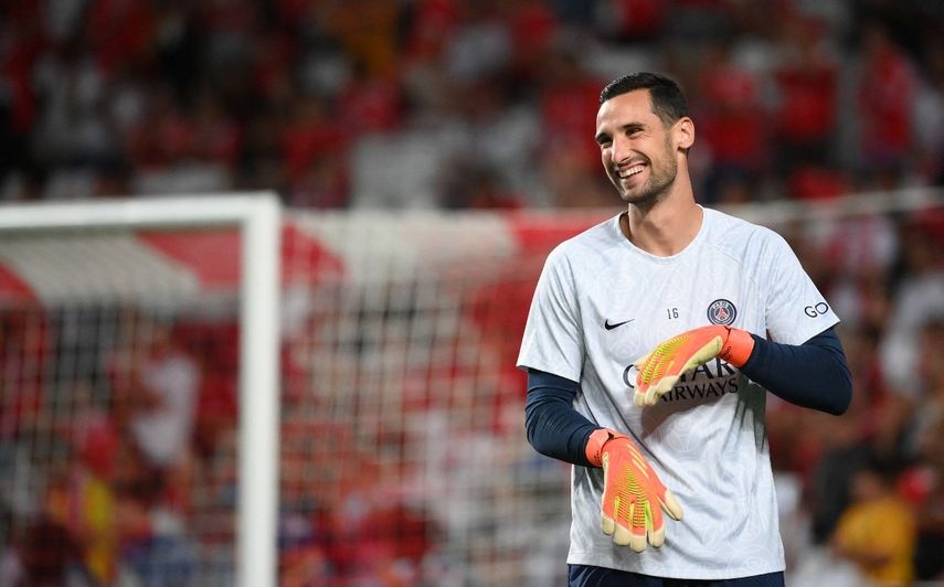 Portero del PSG Sergio Rico se encuentra grave tras accidente de caballo