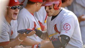 Molina y Kelly deciden victoria de Cardenales
