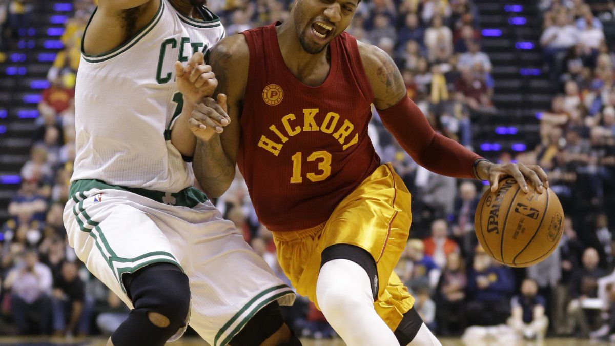Pacers abruman a Boston en el último tramo para ganar 103-98