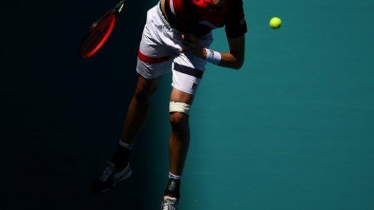 Djokovic eliminado por Bautista mientras Isner y Kontaveit pisan fuerte en Miami