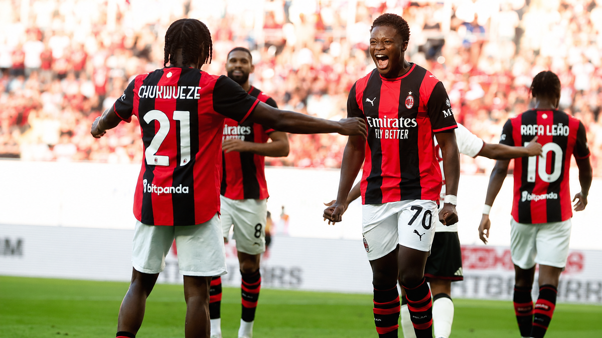AC Milan saca victoria ante el Manchester United en amistoso AC Milan saca victoria ante el Manchester United en amistoso