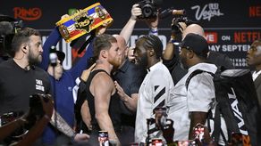 Saúl Canelo Álvarez y Terence Crawford cumplieron en la báscula