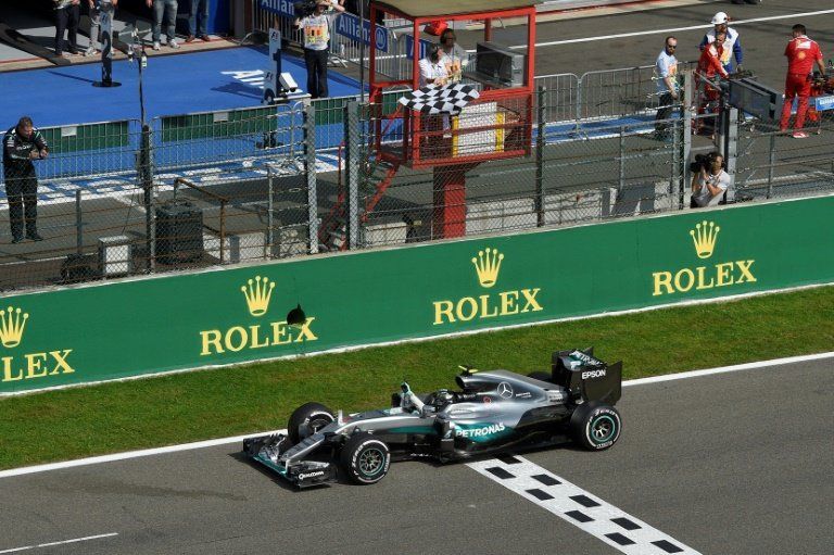 Rosberg gana GP de Bélgica, en accidentada carrera
