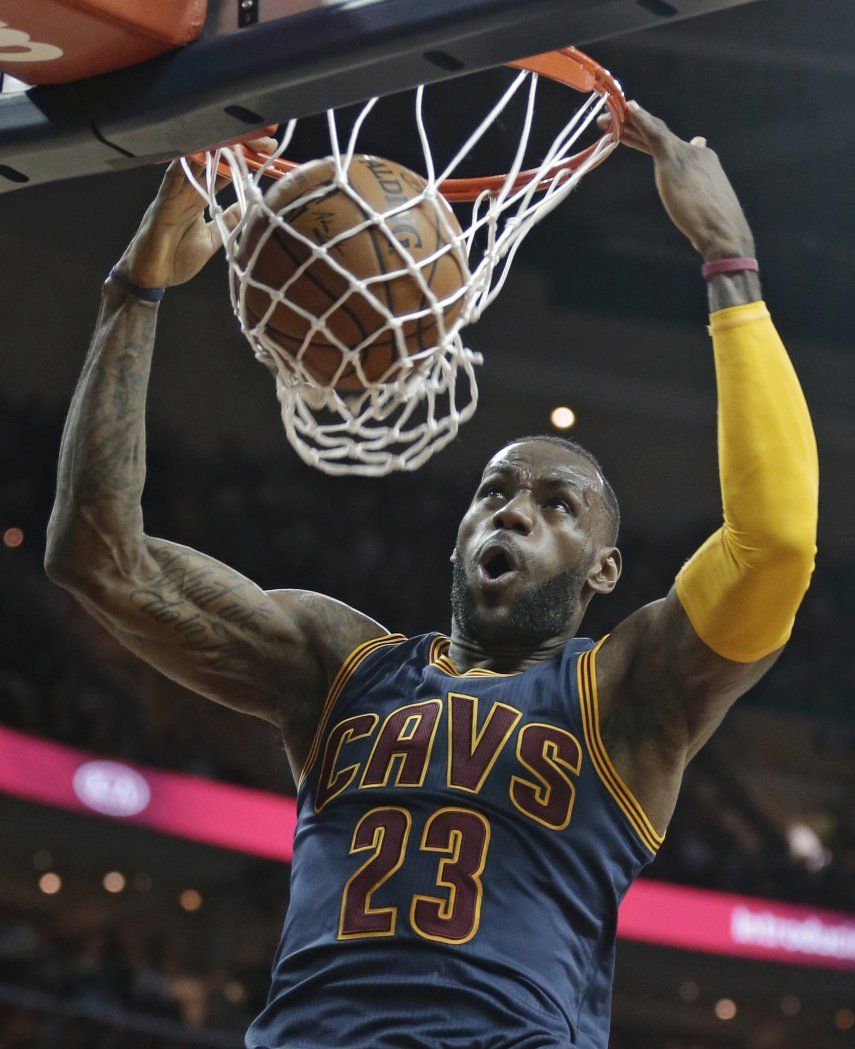 LeBron y Love encabezan triunfo de Cavs sobre Bucks